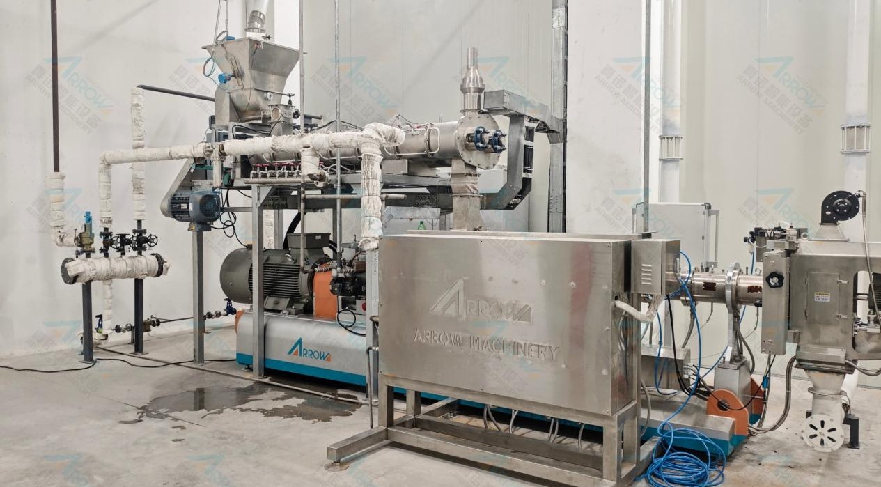 双螺杆挤压膨化机